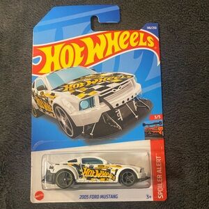 "🥦5/$25🥦". Hot Wheels 2005 Ford Mustang